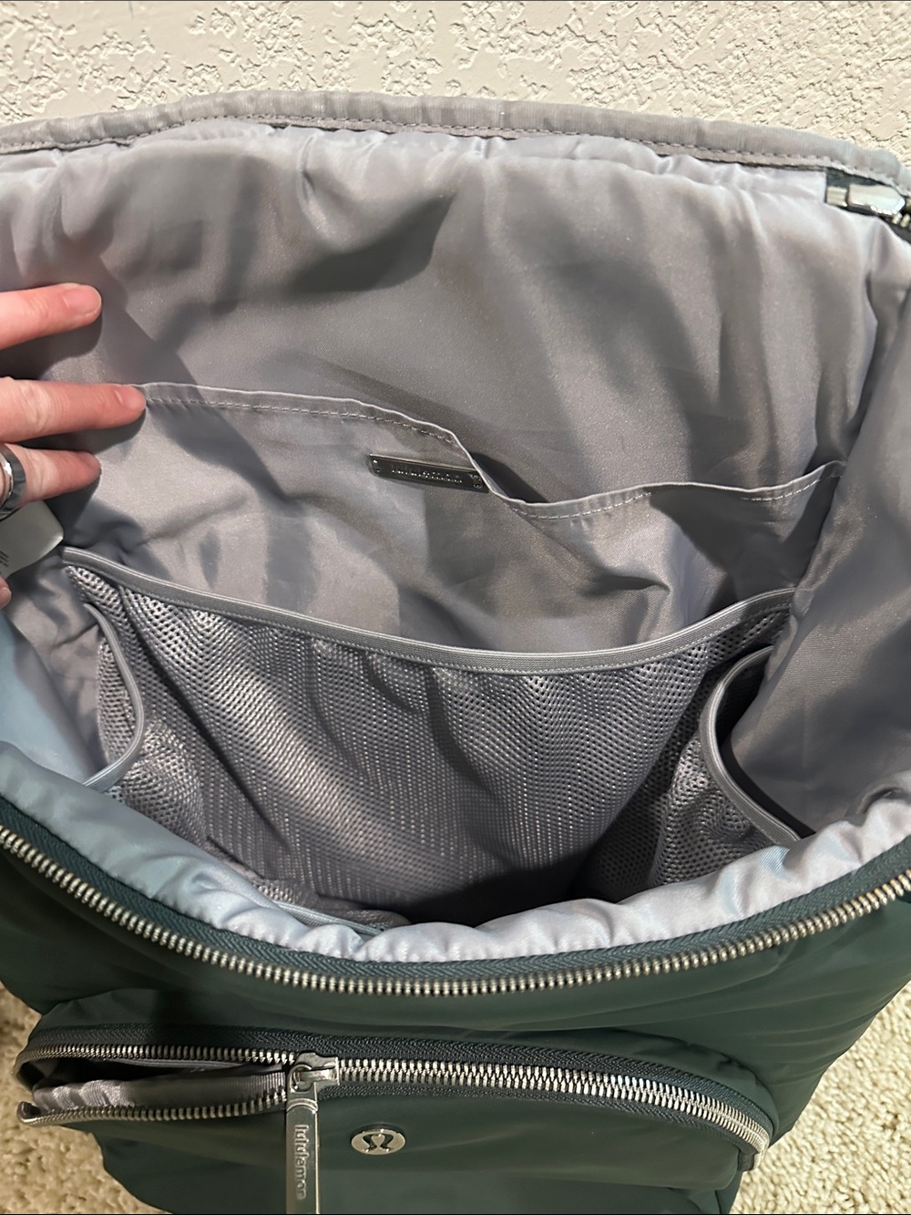 lululemon athletica dark green parent backpack - Picture 4 of 7